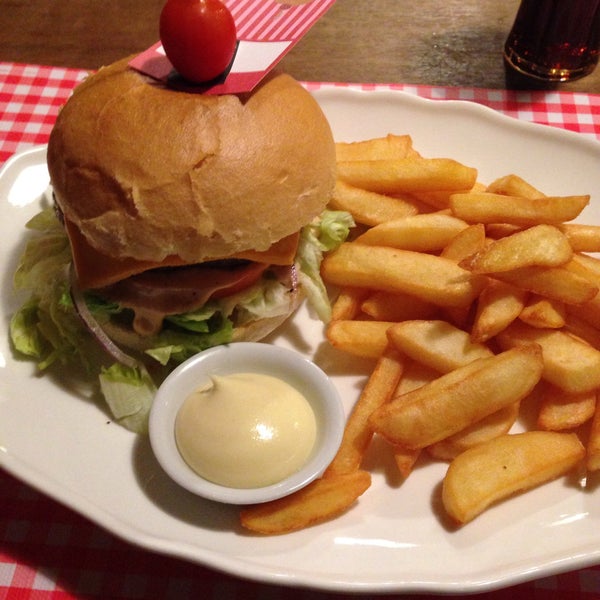 1/17/2015にAstrid J.がDeluxe Burgerで撮った写真