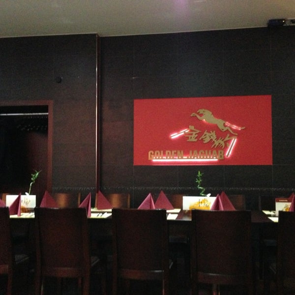 1/19/2013에 Sebastian K.님이 WOK Restaurant Golden Jaguar에서 찍은 사진