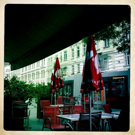 9/29/2012 tarihinde Thomas F.ziyaretçi tarafından Café Restaurant Hummel'de çekilen fotoğraf