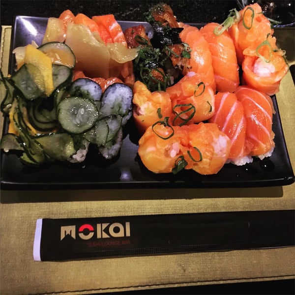 Foto tirada no(a) Mokai Sushi Lounge Bar por William M. em 2/7/2016