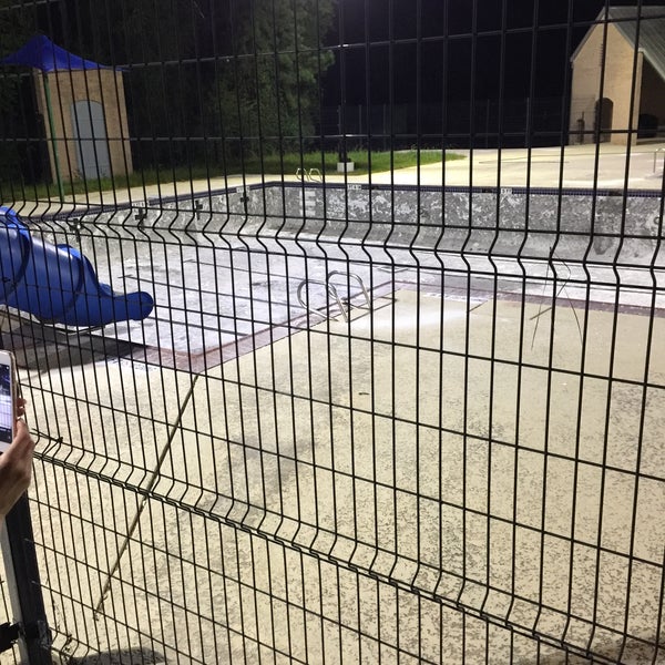 Alden Bridge Pool 49 visitors