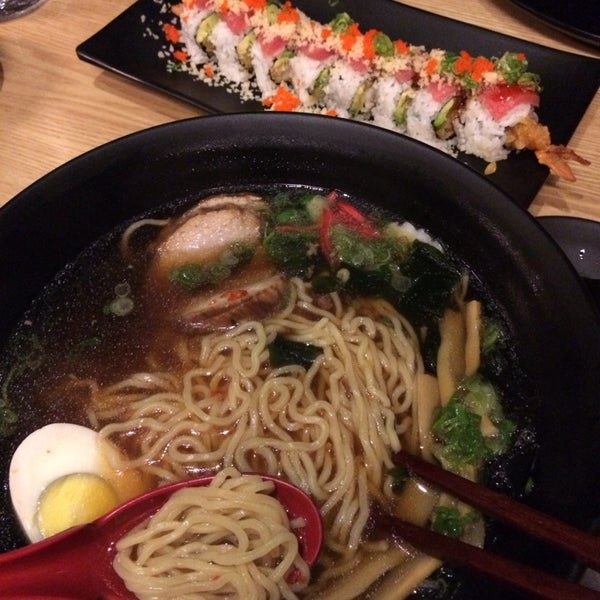 Photo taken at Sakanaya Restaurant by soojoo on 4/9/2014