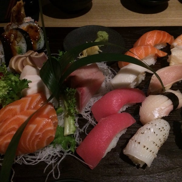 Photo taken at Sakanaya Restaurant by soojoo on 4/20/2014