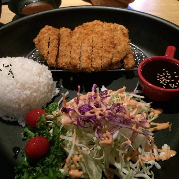 Photo taken at Sakanaya Restaurant by soojoo on 5/7/2014