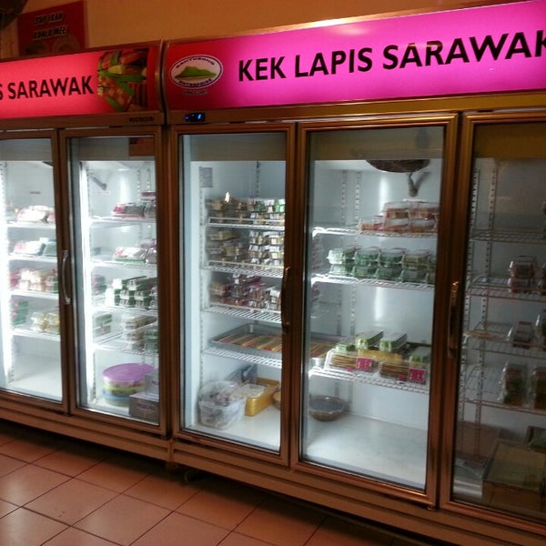 kedai kek lapis sarawak