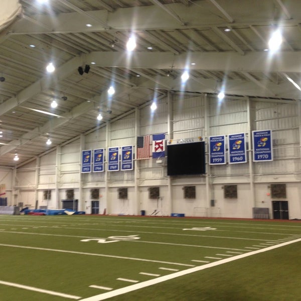 Спорт павильон