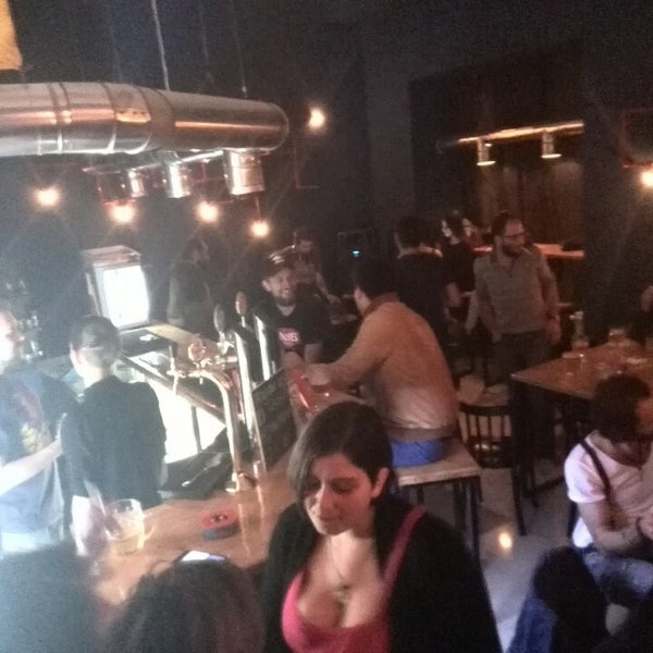 9/26/2014 tarihinde Basil G.ziyaretçi tarafından Tubo bar'de çekilen fotoğraf