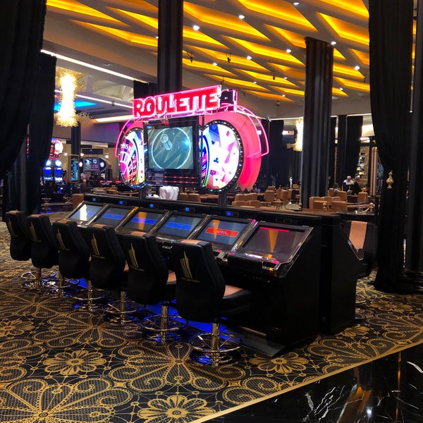 Foto diambil di Casino - Noah&#39;s Ark Hotel oleh Ali T. pada 10/20/2019
