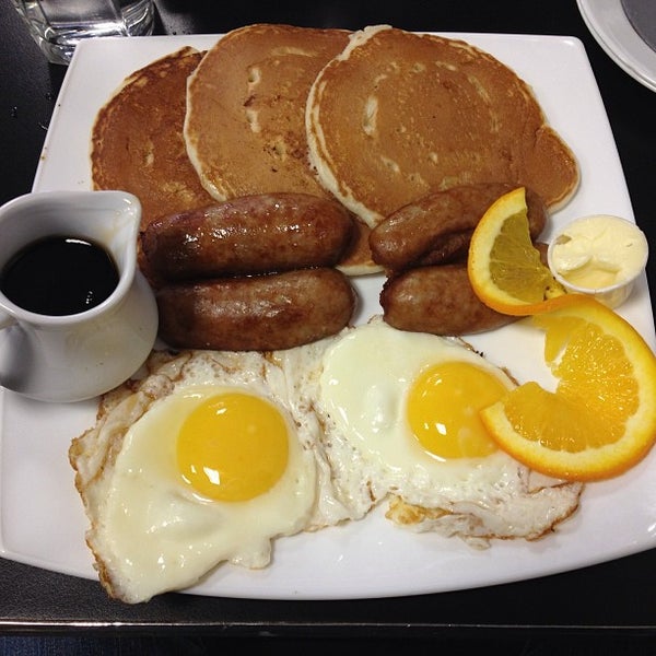3/23/2013にTomがStacks Pancake House &amp; Cafeで撮った写真