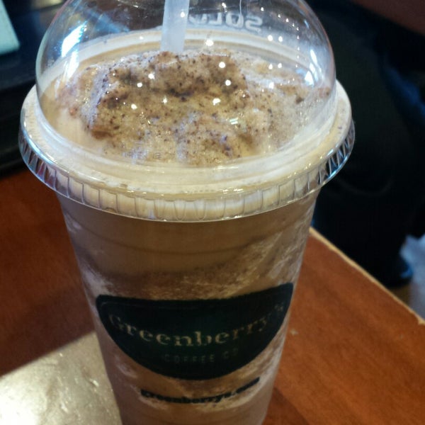 Photo taken at Greenberry&#39;s Coffee &amp; Tea by Amanda D. on 10/29/2014