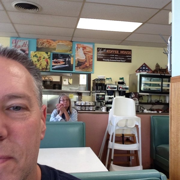 Photo taken at Harold&#39;s Koffee House by Stan E. on 7/17/2014