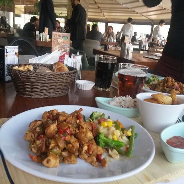 4/7/2016 tarihinde Ömer K.ziyaretçi tarafından Perlaa Bistro Pochi'de çekilen fotoğraf