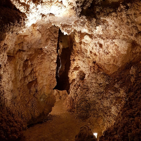 Das Foto wurde bei Szemlő-hegyi-barlang von Akos B. am 3/25/2018 aufgenommen