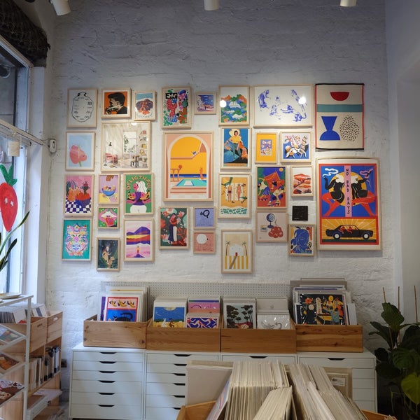 Photo taken at Miscelanea Gallery-Shop-Café by Akos B. on 9/17/2023