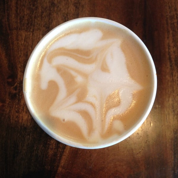 Foto diambil di Cup Coffee Co. oleh Alex S. pada 3/11/2014