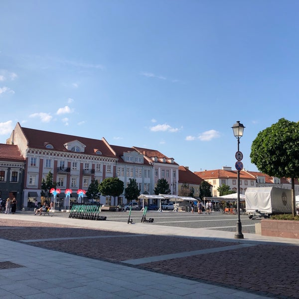 7/10/2021 tarihinde happy b.ziyaretçi tarafından Rotušės aikštė  | Town Hall Square'de çekilen fotoğraf