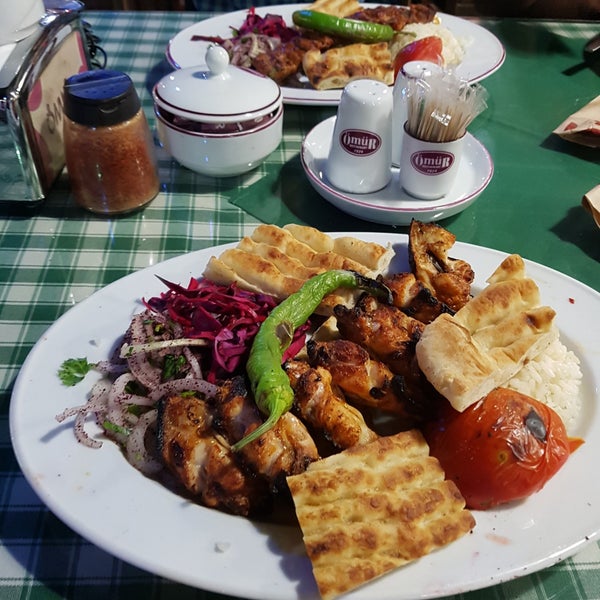 Foto scattata a Ömür Restaurant da Ali A. il 8/19/2018