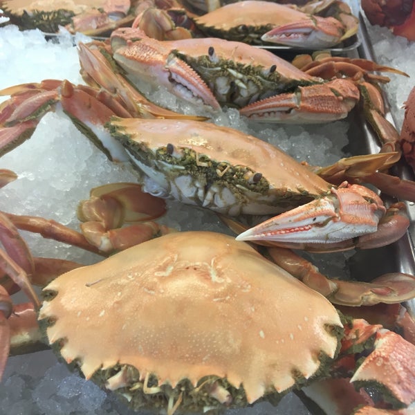 Narooma Bridge Oysters Fish Market in Narooma