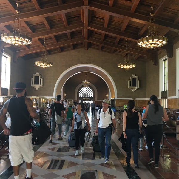 Photo taken at Union Station by Hiroko T. on 8/10/2017