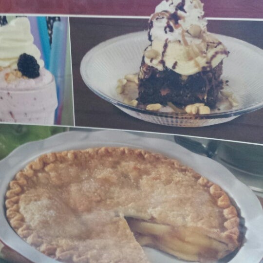 1/10/2015にThelma P.がShari&#39;s Cafe and Piesで撮った写真