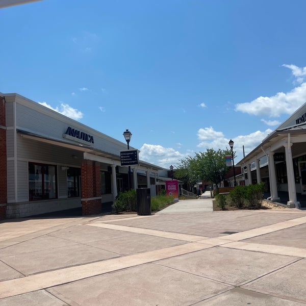 Burberry outlet store top in leesburg va