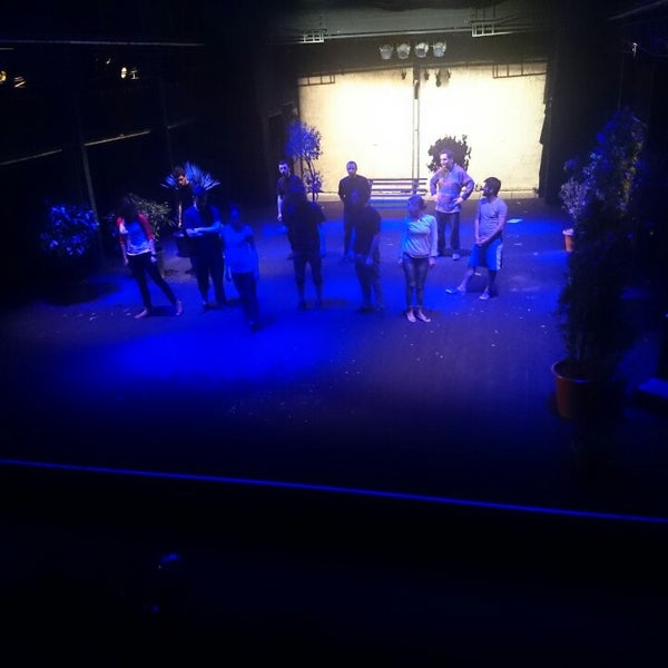 Foto diambil di Iliauni Theatre | ილიაუნის თეატრი oleh Geørge C. pada 4/23/2014