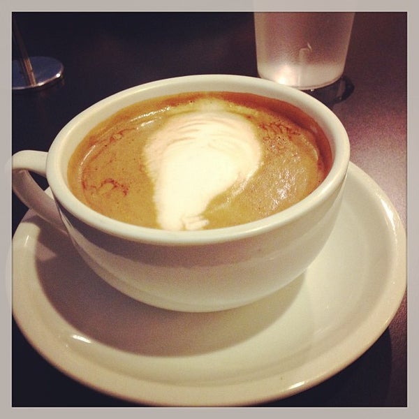 12/15/2012 tarihinde Andy R.ziyaretçi tarafından Mod&#39;s Coffee &amp; Crepes'de çekilen fotoğraf