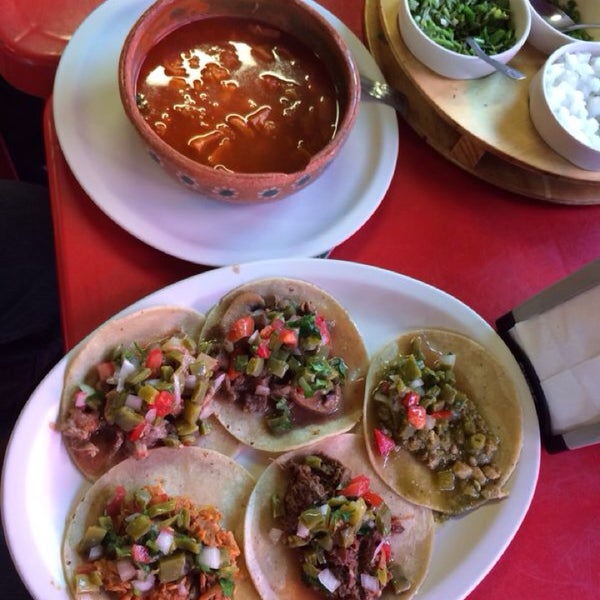 Tacos de Guisado “El Bufe“ 68 tips de 1332 visitantes