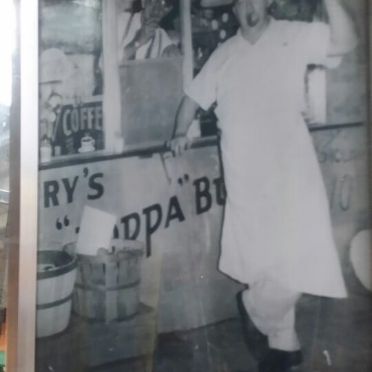 Poppa Burger - Houston, Texas, Opened in 1963. Open 24/7, 3…