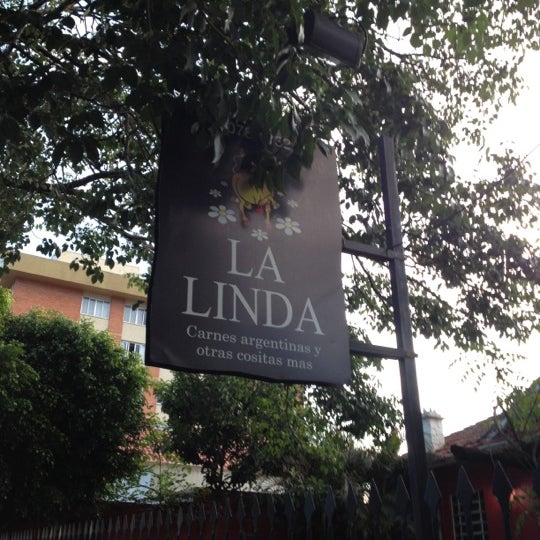 Photo taken at La Linda by Sidney Pilar Neto on 12/18/2012