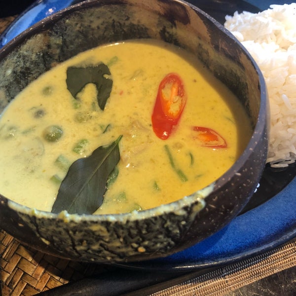 Photo taken at Sawadee Thai Cuisine by Yan C. on 9/24/2018