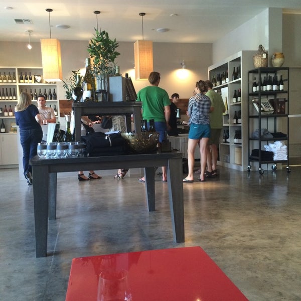 8/30/2014 tarihinde Hillary C.ziyaretçi tarafından La Crema Tasting Room'de çekilen fotoğraf
