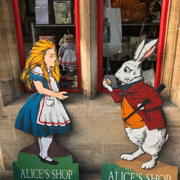 Foto tirada no(a) Alice&#39;s Shop por Regina C. em 10/25/2017