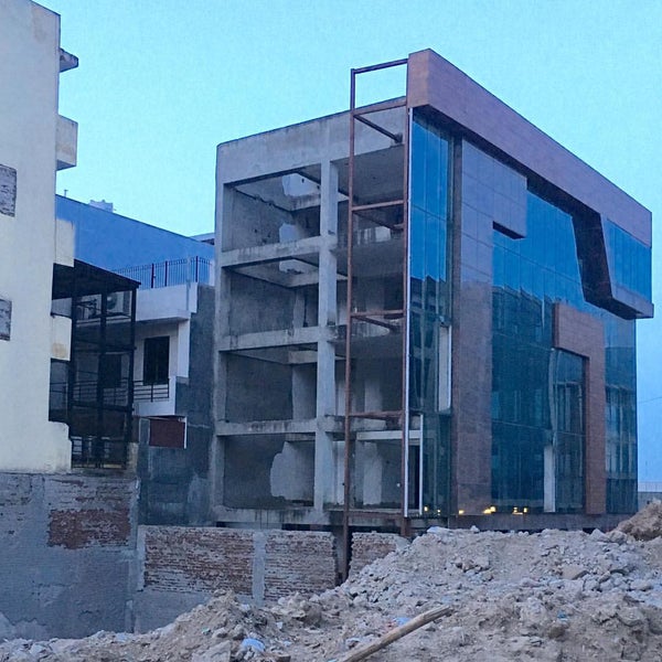 Okhla Industrial Area Phase III 3 tips from 125 visitors