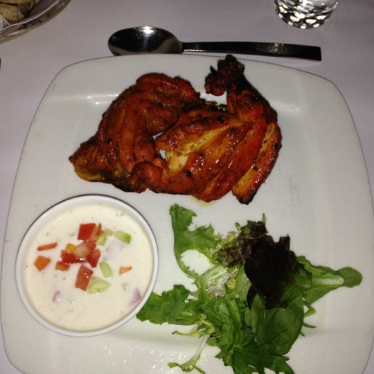 Foto tirada no(a) Utsav Restaurant por Mark J. em 11/12/2012
