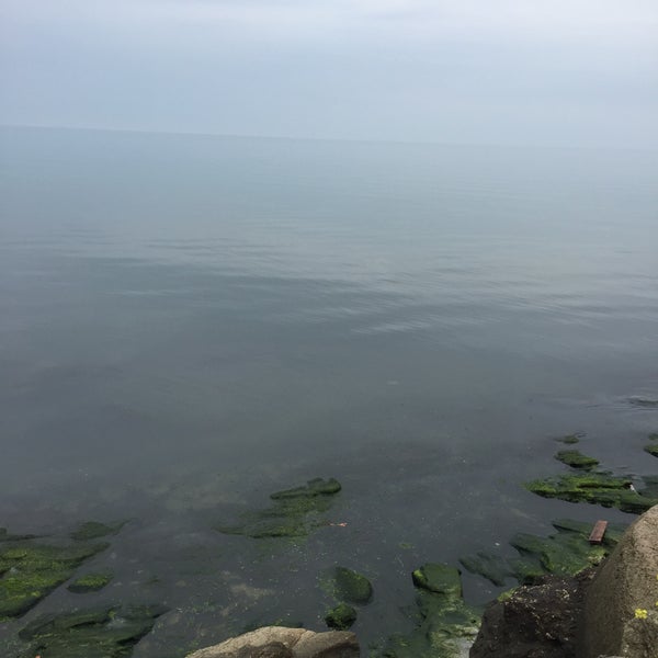 Пляж лунный берег махачкала