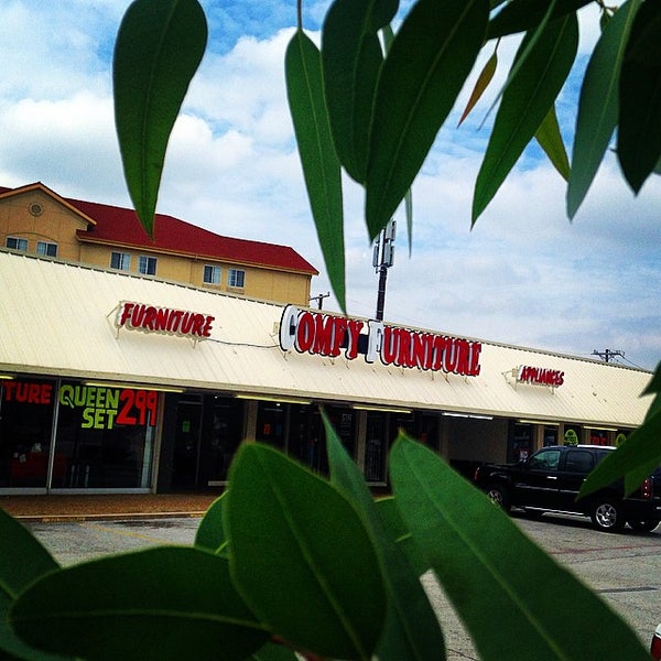 Comfy Furniture Furniture / Home Store in Southwest Dallas