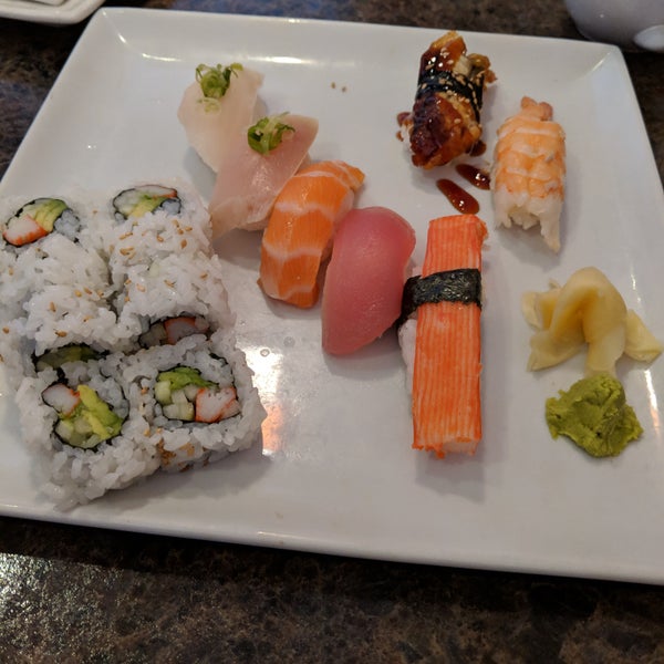 Foto tomada en Nagoya Japanese Restaurant &amp; Sushi Bar  por Mihail V. el 2/15/2019