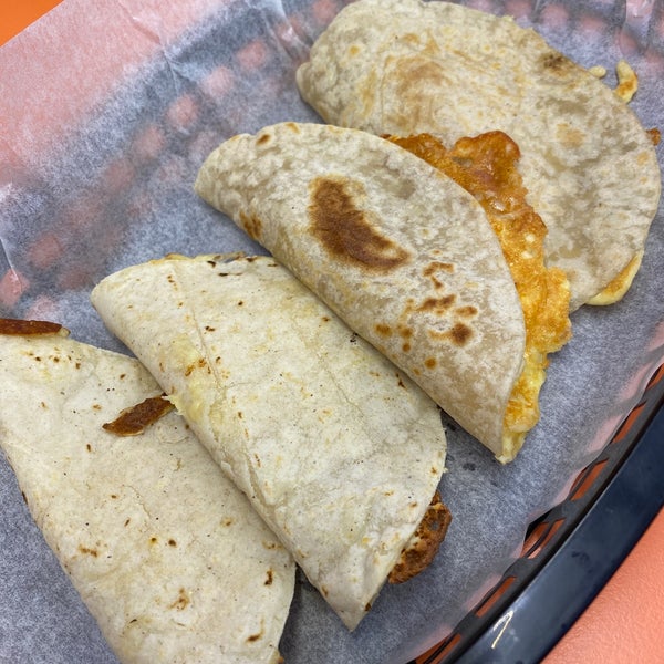 Tacos Villa de Santiago Carretera Nacional Km. 266, Col. La Herradura