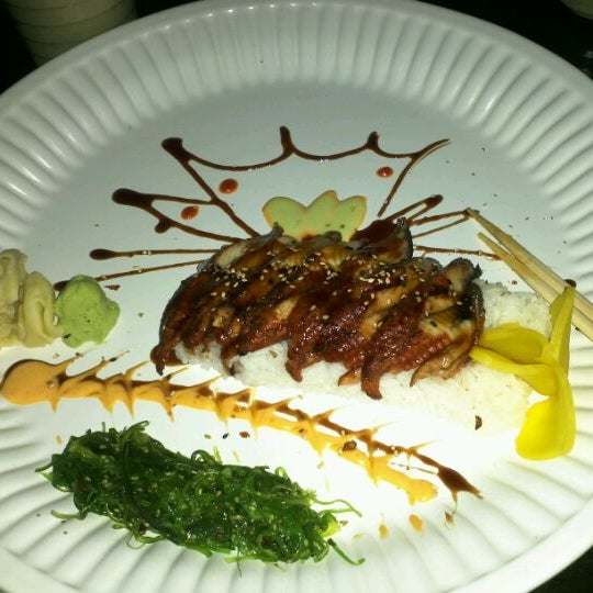 Foto diambil di Fuji Japanese &amp; Chinese Restaurant oleh cheryl b. pada 2/1/2013