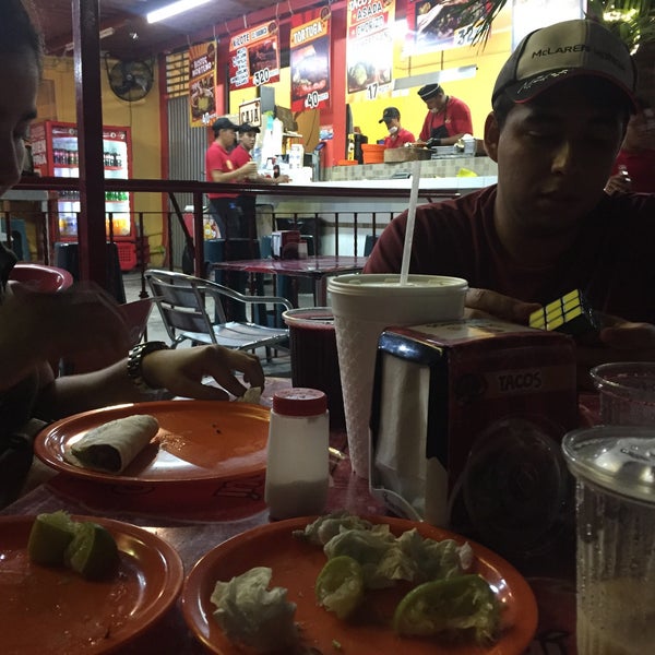 9/22/2017 tarihinde Katia Z.ziyaretçi tarafından Tacos El Bronco'de çekilen fotoğraf