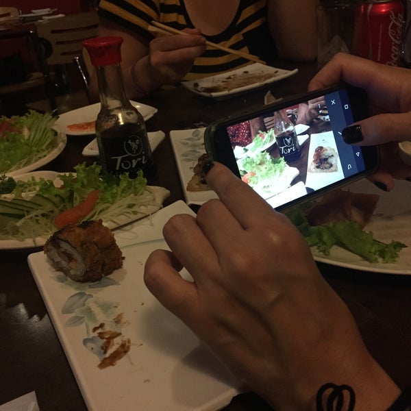 Das Foto wurde bei Restaurante Sushi Tori | 鳥 von Pollyene L. am 2/23/2015 aufgenommen