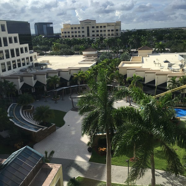 Photo taken at Boca Raton Marriott at Boca Center by Lalo S. on 8/14/2016