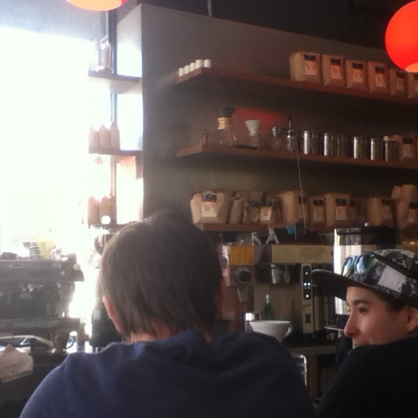 4/26/2013 tarihinde Ian L.ziyaretçi tarafından Coffee Mob'de çekilen fotoğraf