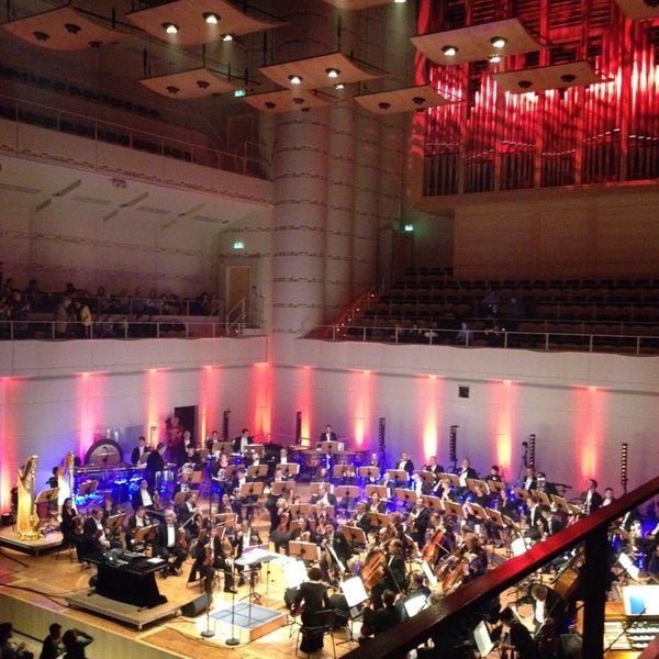Foto tirada no(a) Konzerthaus Dortmund por Laura S. em 2/24/2014