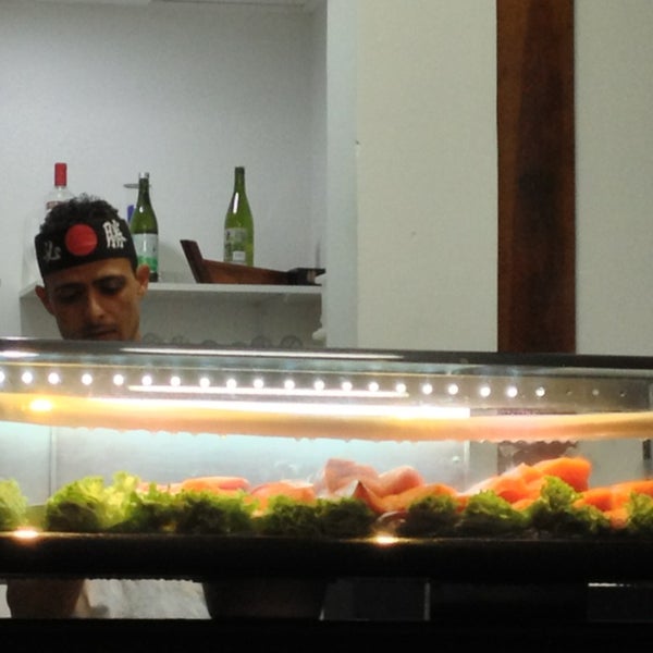 Foto tirada no(a) Seu Miyagi Sushi Lounge por Ricardo T. em 1/13/2013