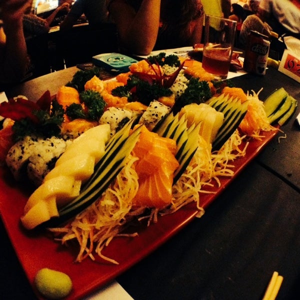 Foto tirada no(a) Seu Miyagi Sushi Lounge por Ricardo T. em 3/26/2014