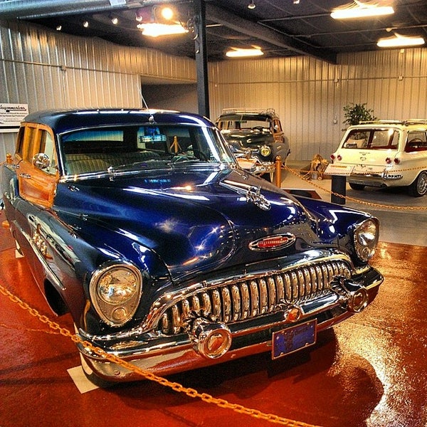 3/29/2014에 Scott M.님이 Northeast Classic Car Museum에서 찍은 사진