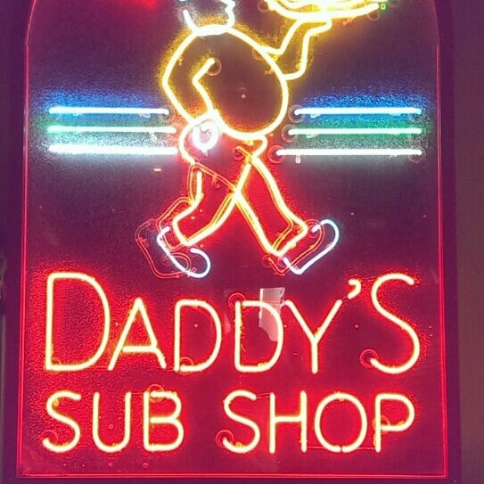10/30/2014 tarihinde Alziyaretçi tarafından Fat Daddy&#39;s Subs Pizza Wings'de çekilen fotoğraf