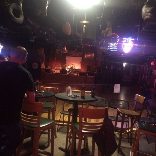 3/27/2014にDiego R.がFirehouse Saloonで撮った写真